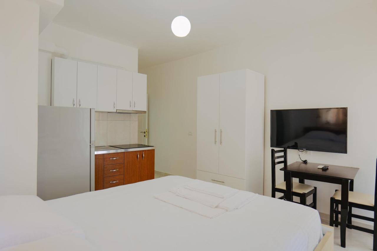 Kidi Apartments Sarandë Buitenkant foto